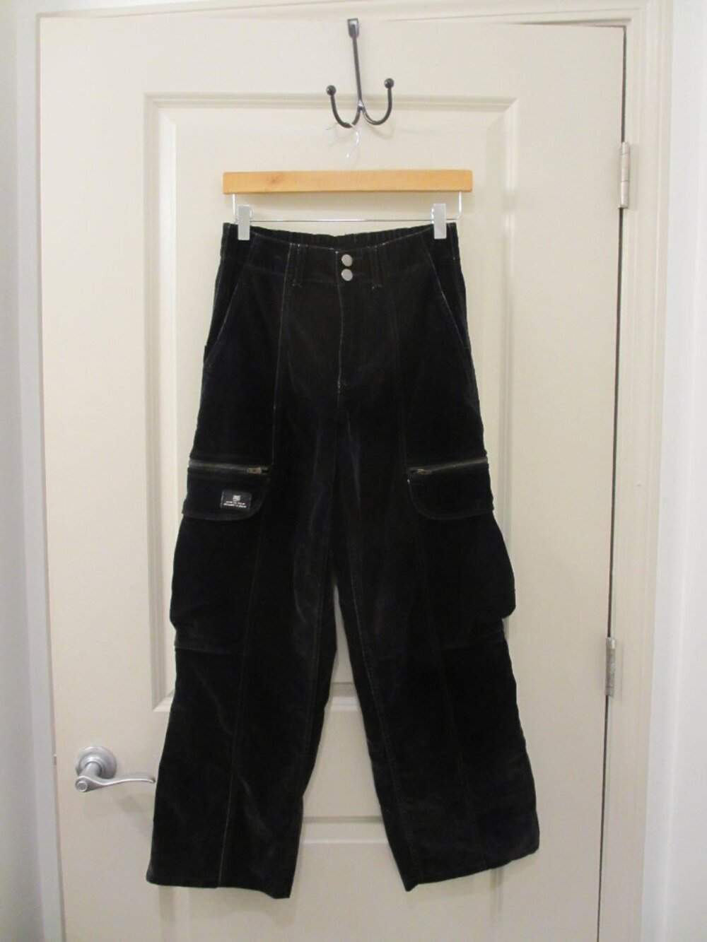Urban Outfitters BDG Black Velvet Flocked Cargo Pants Y2K Utility Grunge Size 26 - Picture 2 of 11